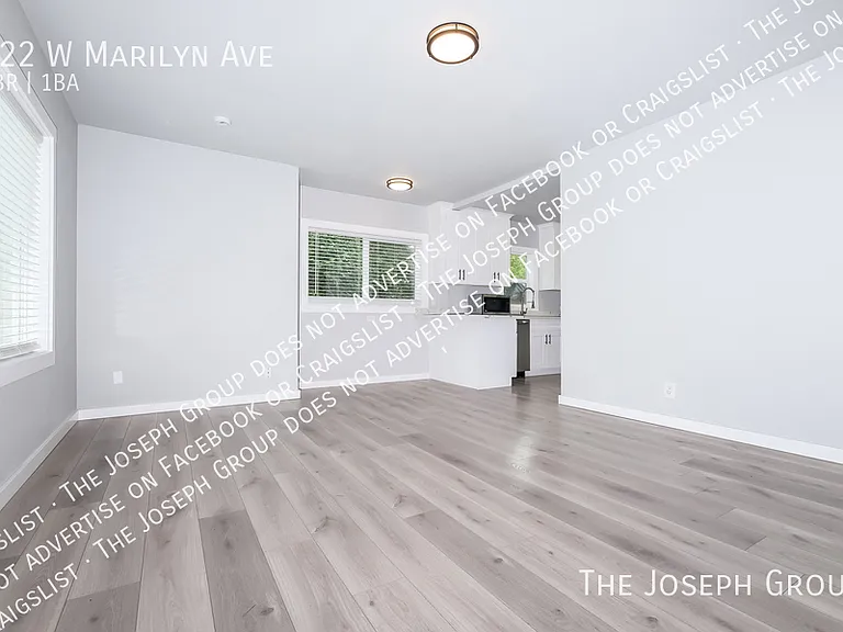 222 W Marilyn Ave — Photo 2