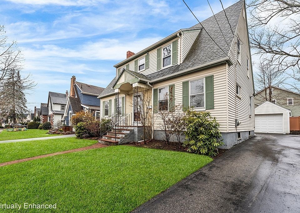 1st image of 30 Stearns Rd