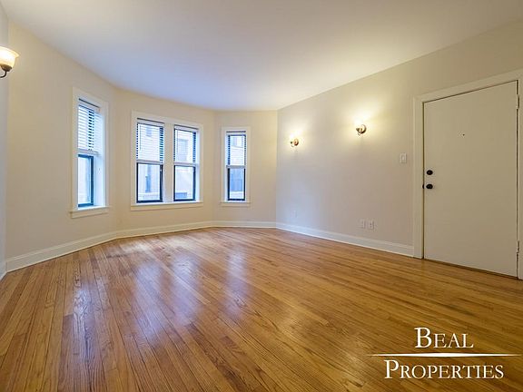 2nd image of 4038 N Ashland Ave #_e3