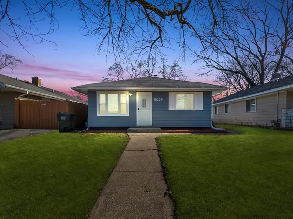 15229 Dorchester Ave, Dolton, IL 60419