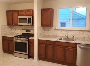 418 Ridgewood Dr, Syracuse, NY 13206