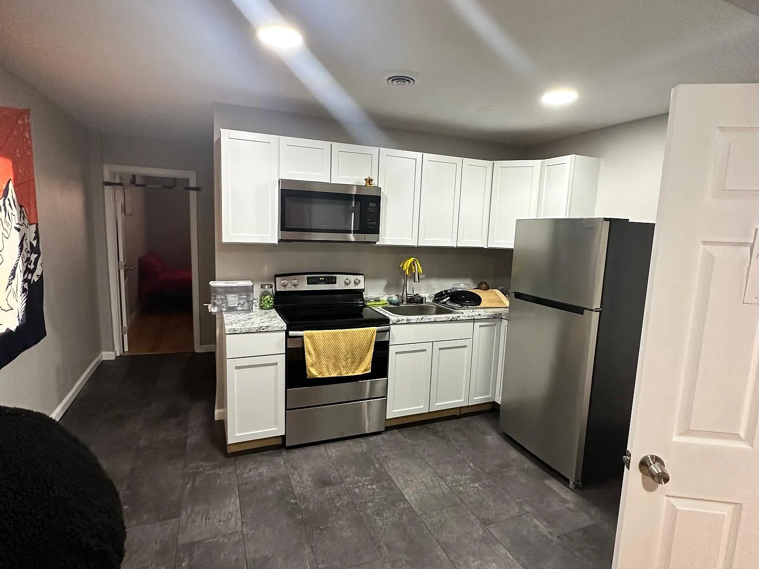 2 bed, 1100 sqft, $1,200 — Photo 2