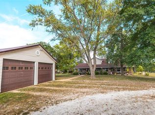 385 Woods Farm Rd, Sullivan, MO 63080