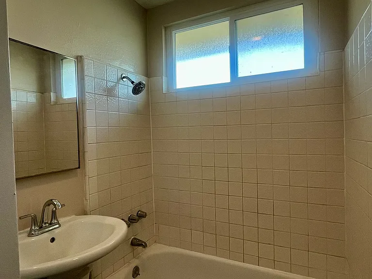 2708 — Photo 27