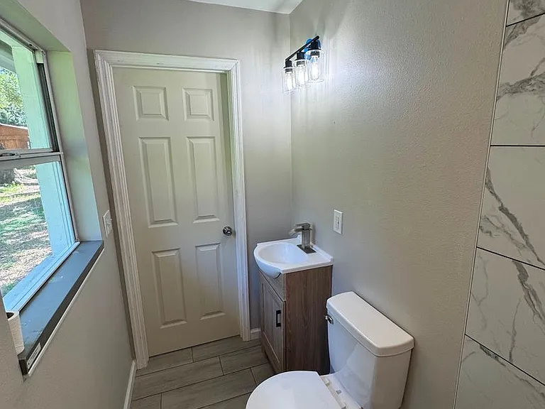 1602 E Sparkman Rd — Photo 7