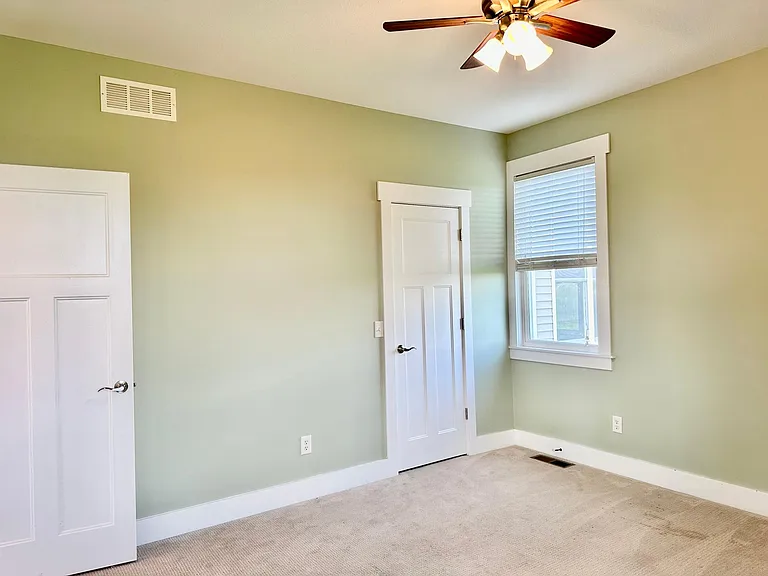 10703 N Centerville Rd — Photo 17