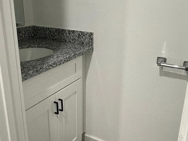 2322 Wavell St #B — Photo 8