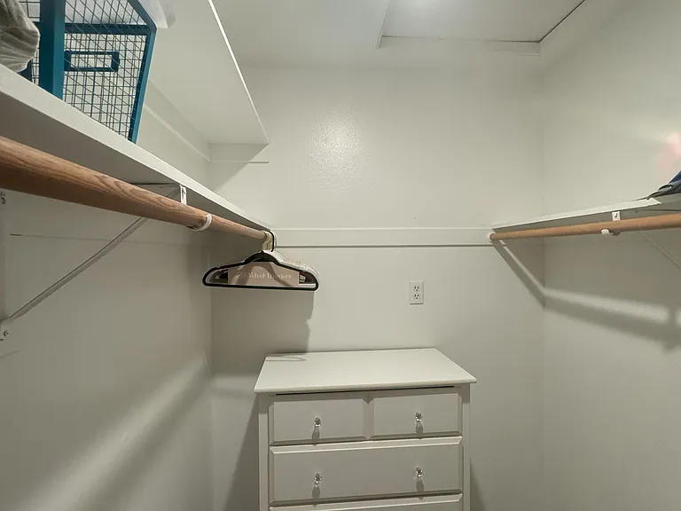 3175 Estelita Ct #D — Photo 16