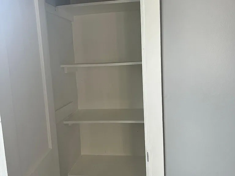 181 Lyman Ave #A — Photo 2