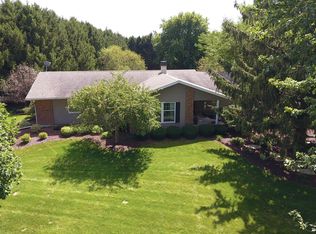 21980 Hoover Rd, Sterling, IL 61081