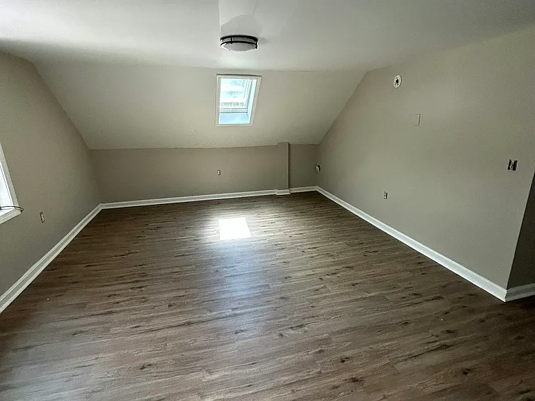 150 S Main St #7 — Photo 3
