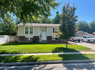 10531 S Primrose Dr, White City, UT 84094