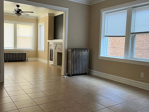 2nd image of 4327 W Kamerling Ave #1
