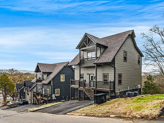 3rd image of 2125 Eagle Feather Dr