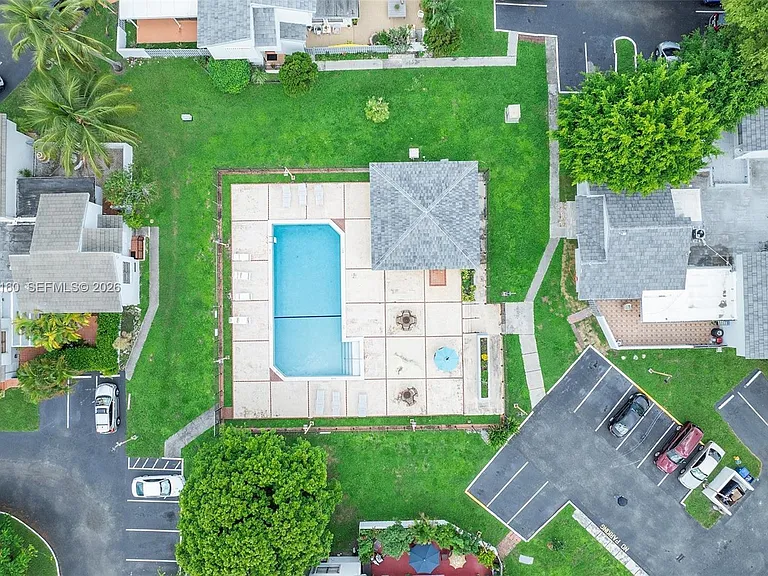 10542 NW 7th Ter #B7 — Photo 21