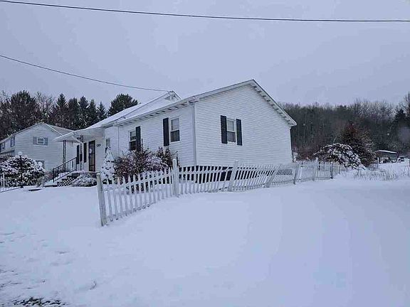 3rd image of 288 Brandy Camp Cir