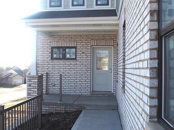 2nd image of 9425 Maria Ln