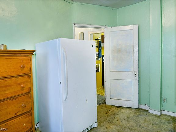 9th image of 216 Federal St NE