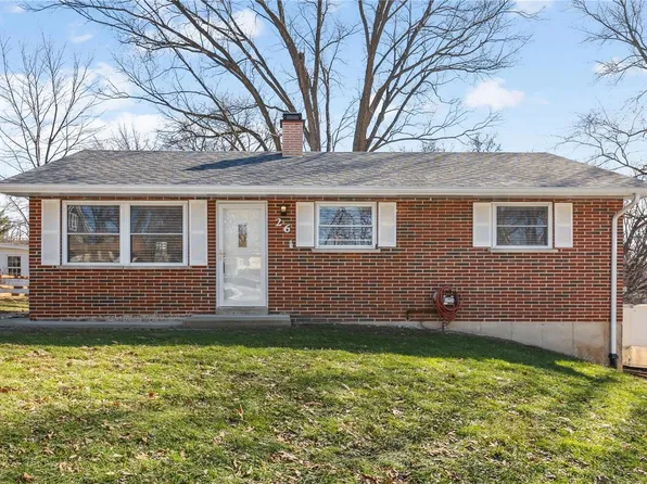 26 James Dr, Saint Charles, MO 63301