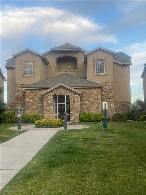 221 N 1200 W — Photo 1