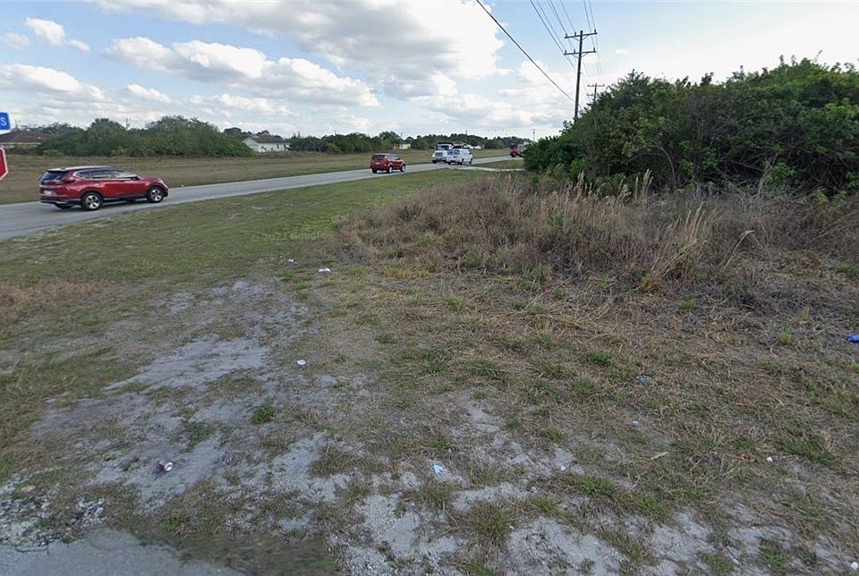2nd image of 3101 37th St SW
