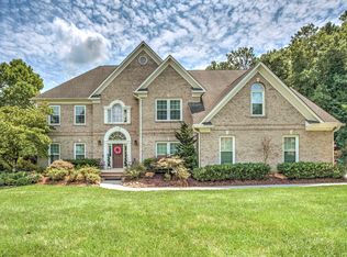 12 Radcliff Ter, Oak Ridge, TN 37830