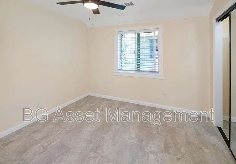 2807 Sabral Cir — Photo 5