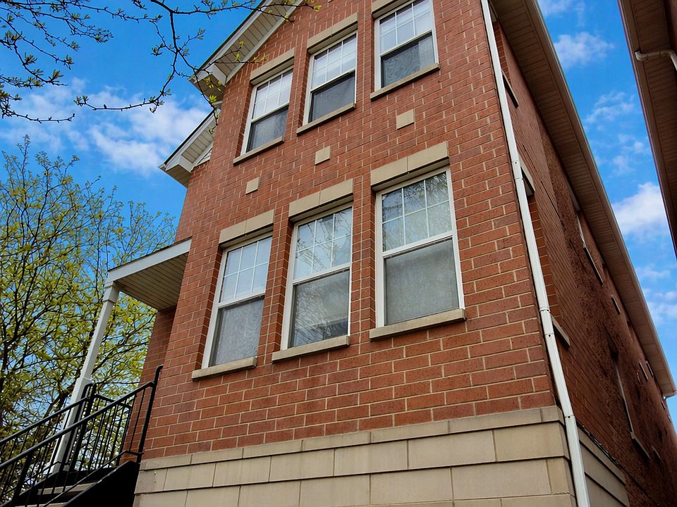 1st image of 635 W Elm St #C