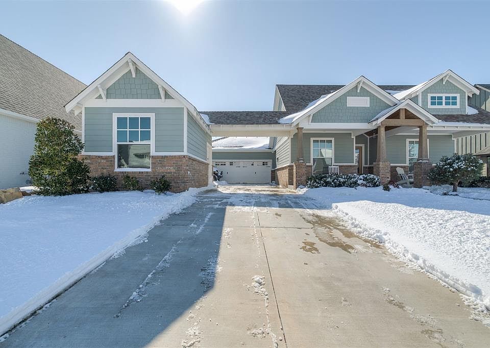 1st image of 3624 Utica Square Dr
