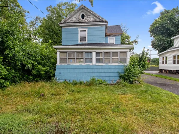 104 W Roswell Ave, Nedrow, NY 13120