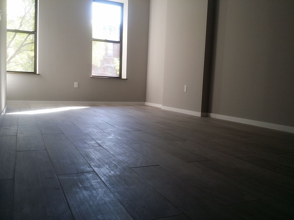 1st image of 285 Jefferson Ave APT 2