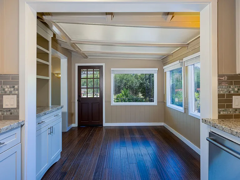 8111 Santa Ana Rd — Photo 11