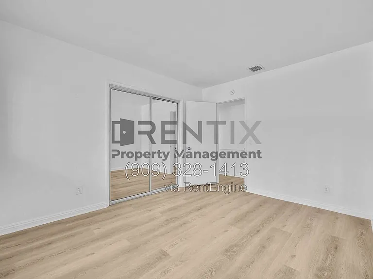 1920 Oakwood Ave — Photo 15
