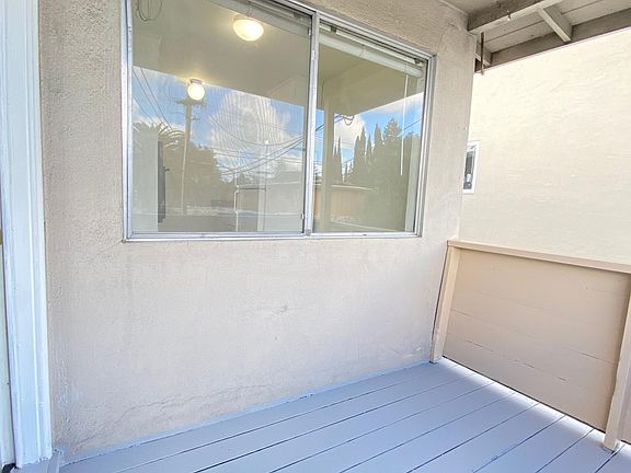 4th image of 275 Poplar Ave #4