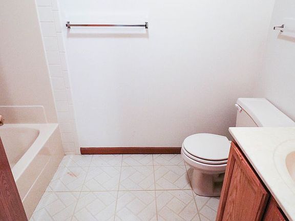 4th image of 455 N Grant St #33609a6d3