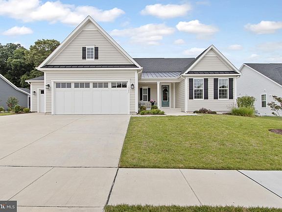 2nd image of 18383 Highwood Dr