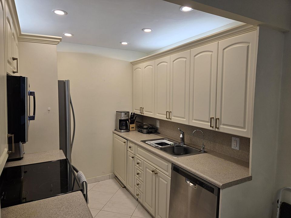 1st image of 2031 Exeter Dr