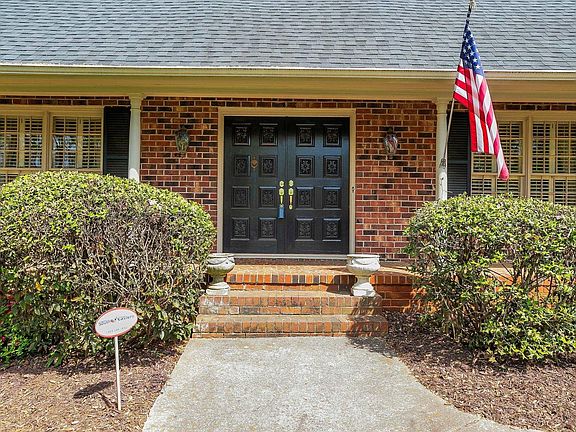 2nd image of 307 Hunting Hollow Rd