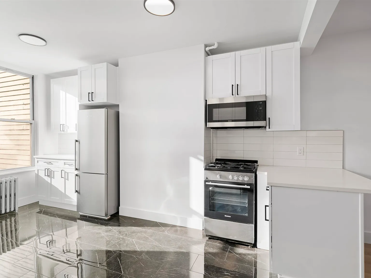 1 bed, 1.0 bath, $3,395 — Photo 2