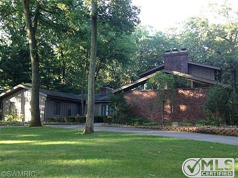 1st image of 1361 Holiday Ln