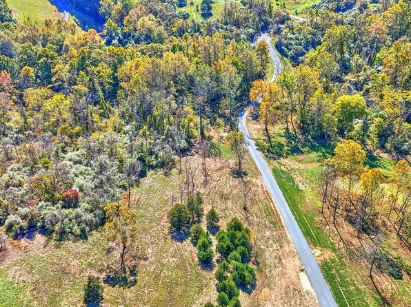 41128 Trotter Ln, Paeonian Springs, VA 20129