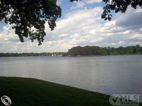 View of Lake from Yard.jpg
