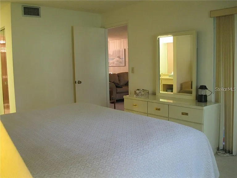 4397 Longmeadow #35 — Photo 15