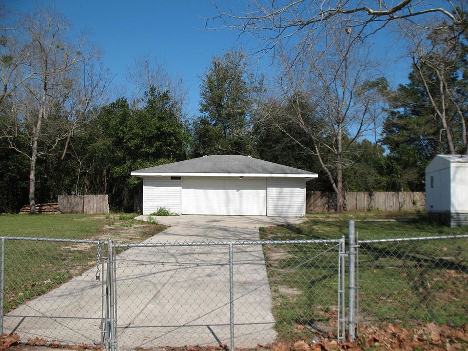 2nd image of 3911 SE 138th St