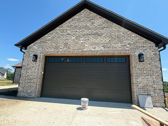 5th image of 207 Lexwood Ln