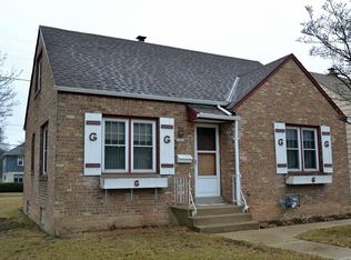 3202 S Griffin Ave, Milwaukee, WI 53207