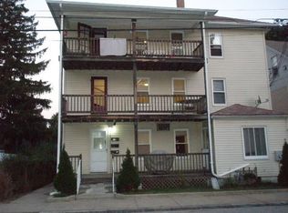 25 McNiff St, West Warwick, RI 02893