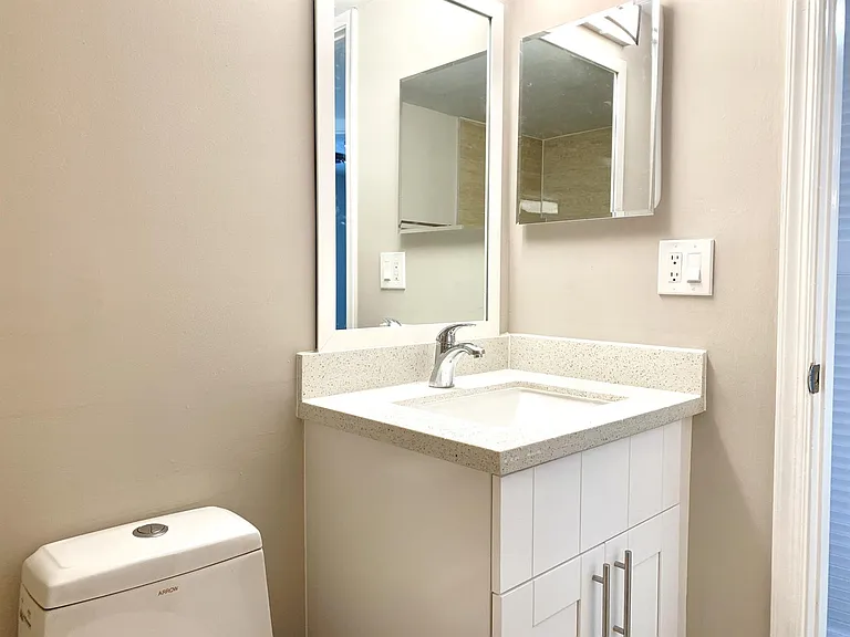 2750 Forest Hills Blvd #208 — Photo 19