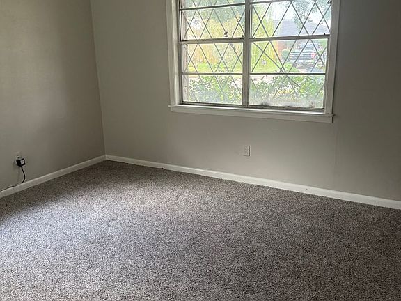 3rd image of 1118 Carolina St #1118