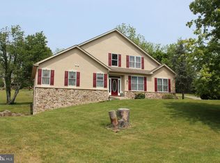 1045 Magazine Rd, Green Lane, PA 18054